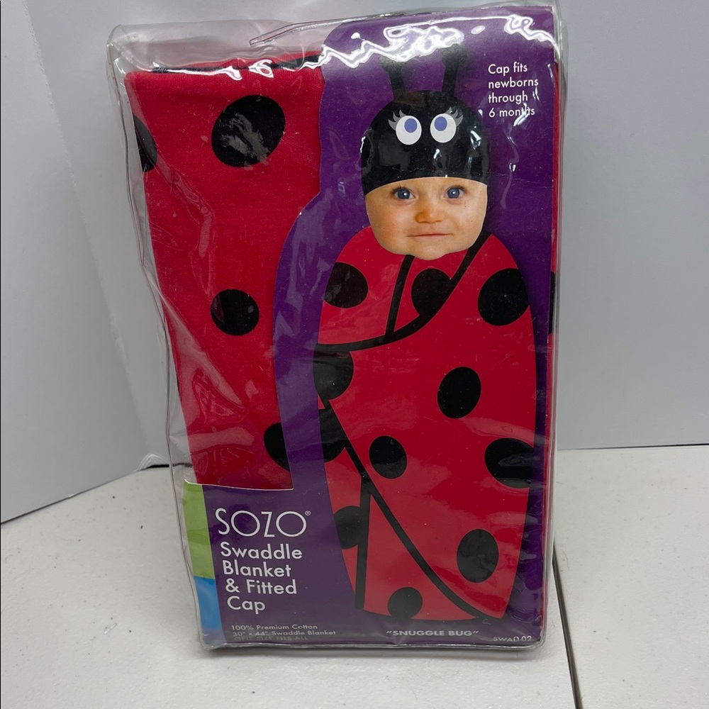 Sozo Snuggle Bug Swaddle and Cap Set - Red and Black